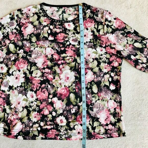 Women’s Floral and Rhinestone 3/4 Round Neck Top - Picture 5 of 10